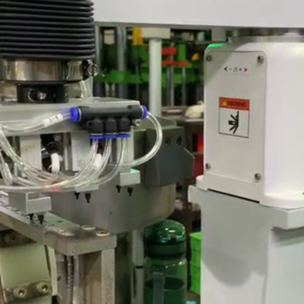 自動化擺盤，讓效率、安全與品質一次到位！Automated Loading – Efficiency, Safety, and Quality All in One.